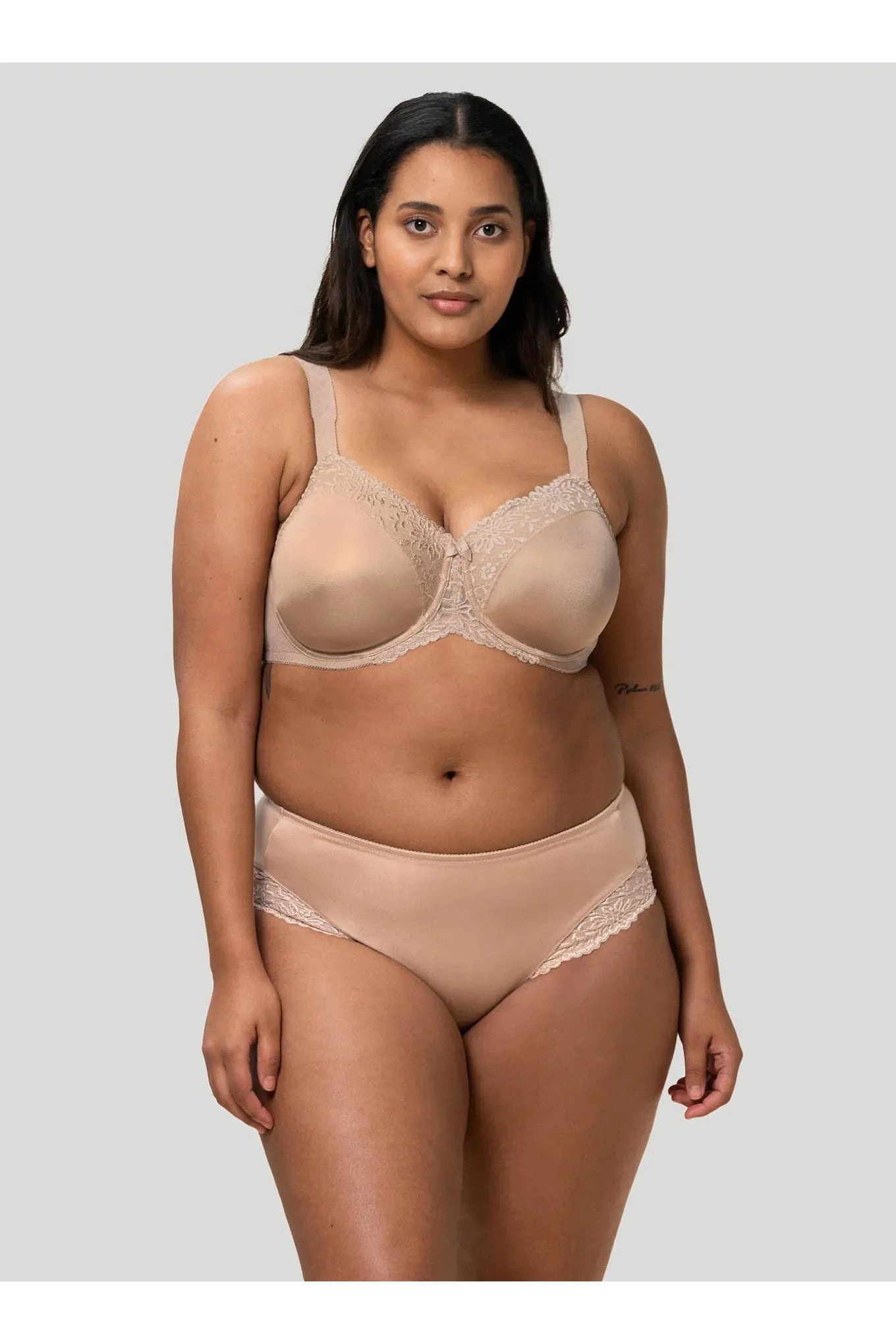 Triumph Ladyform Minimizer Bra -Smooth Skin