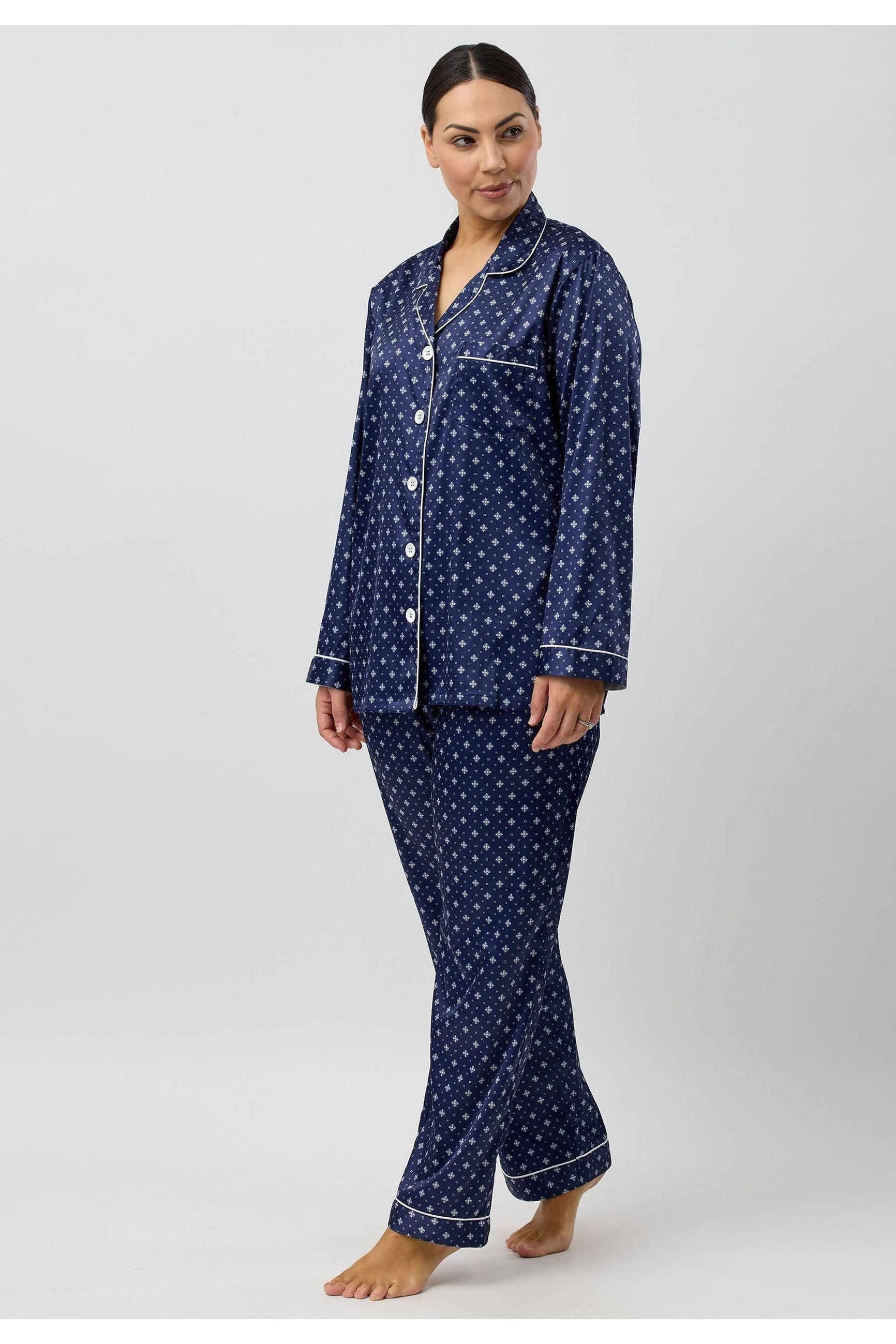 Schrank Art Deco Polyester Satin PJ -Navy(12/16/18)