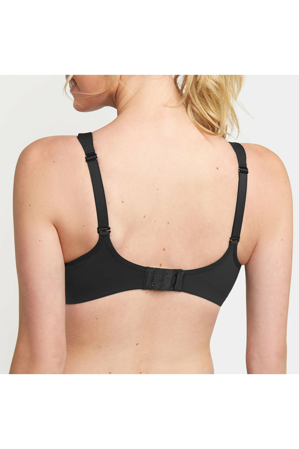 Triumph Triaction Ultra Underwire Sports Bra -Black