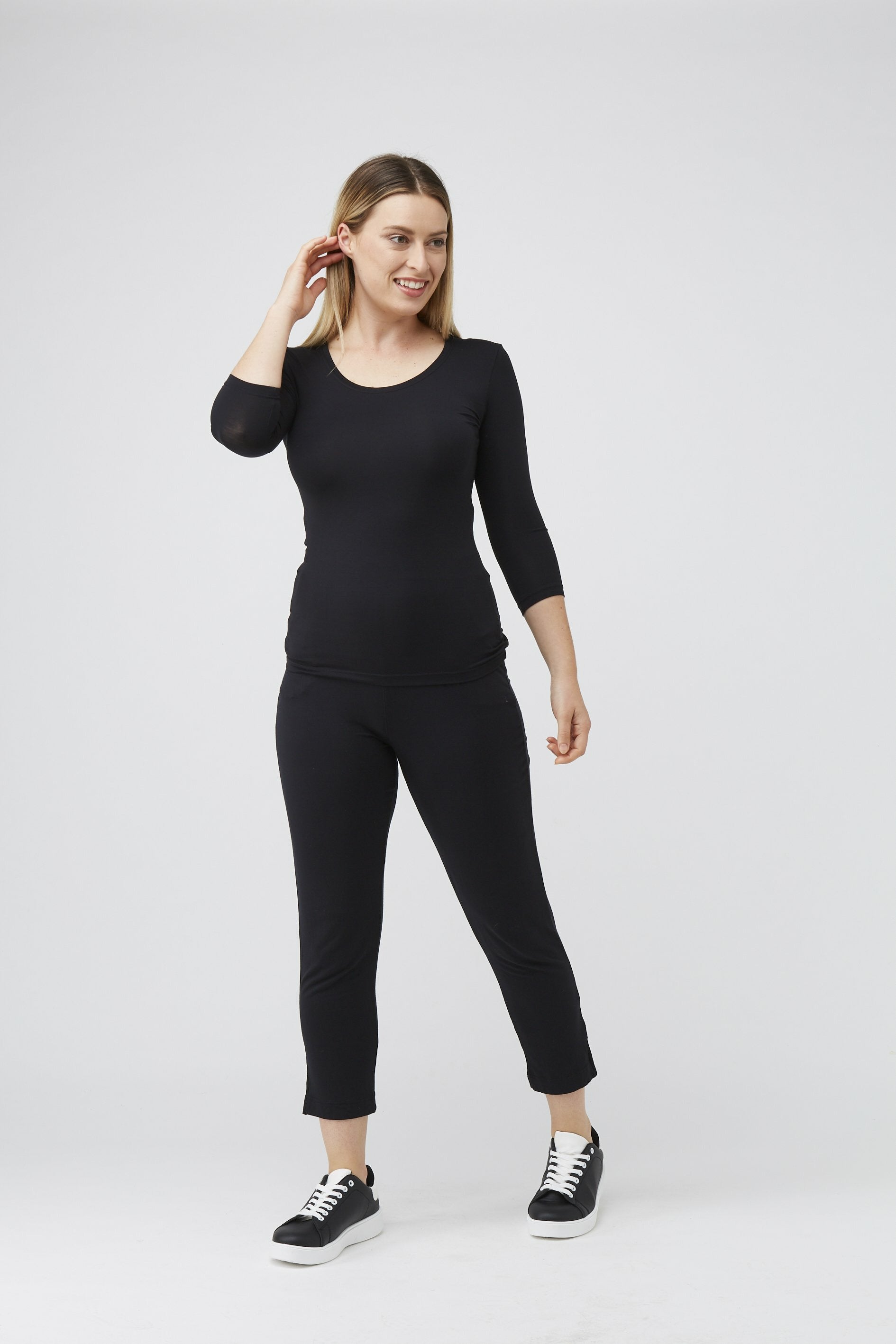 Tani 3/4 Sleeve Reversible Top -Black