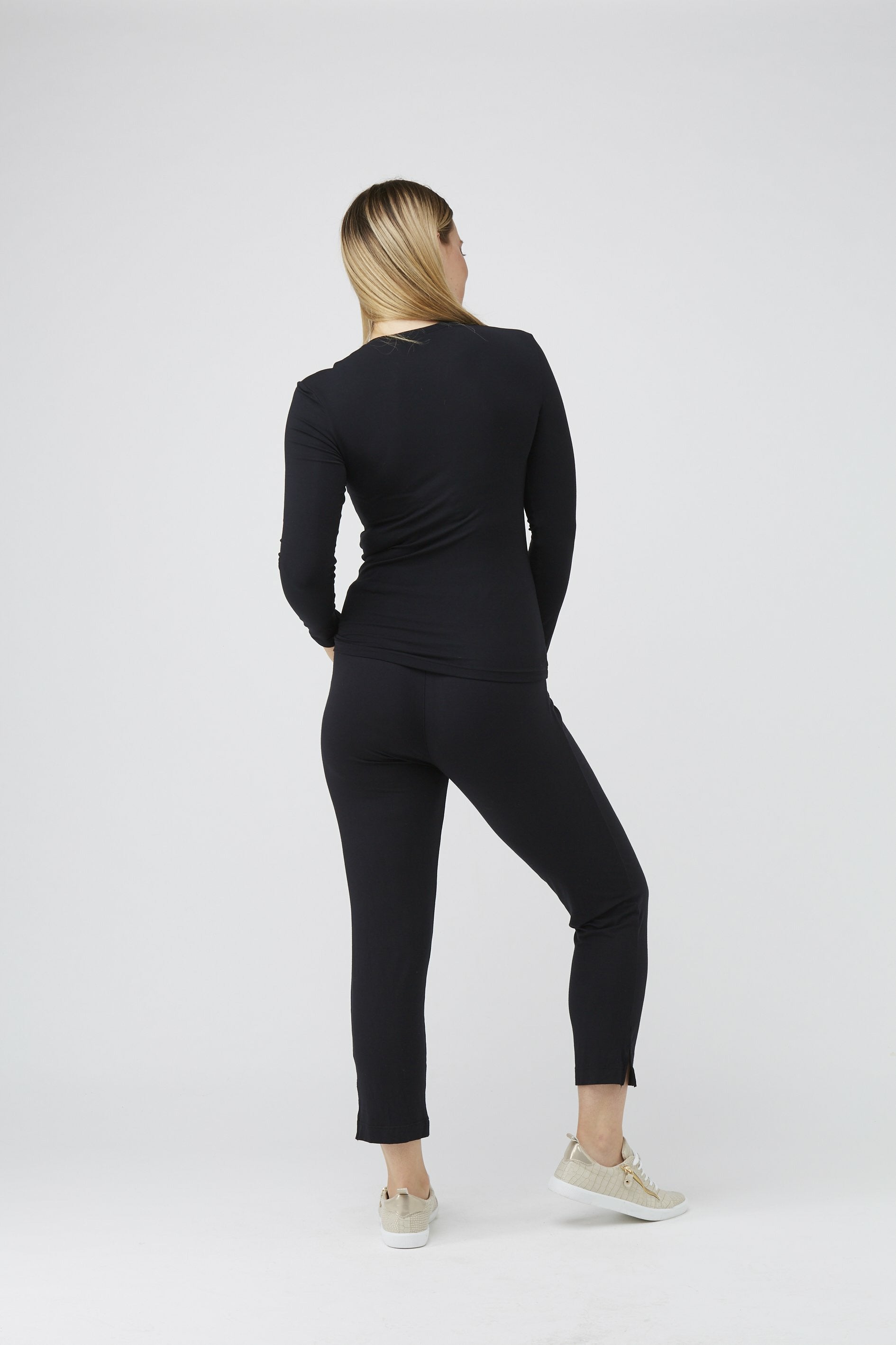 Tani Modal Bodyfit Scoop Neck Top -Black