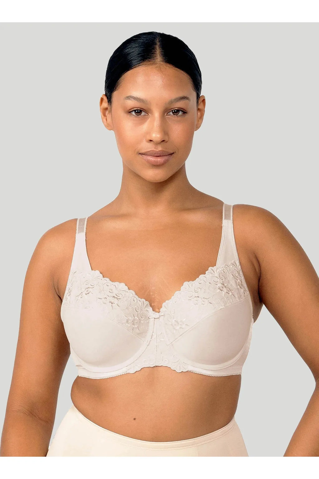 Triumph Embroidered Minimizer Bra -Fawn