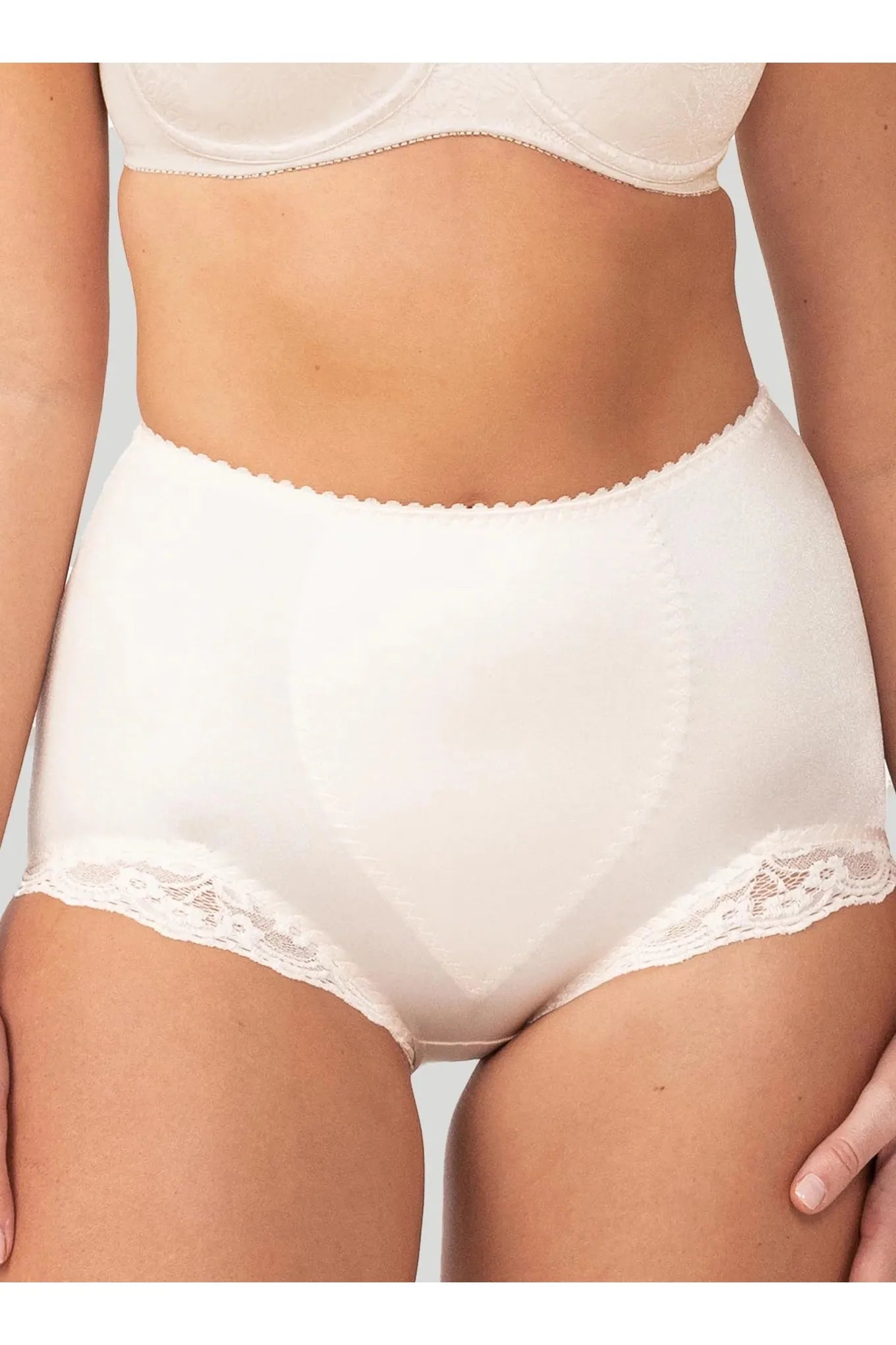 Triumph Something Else Tum-E-Lace Panty -Powder