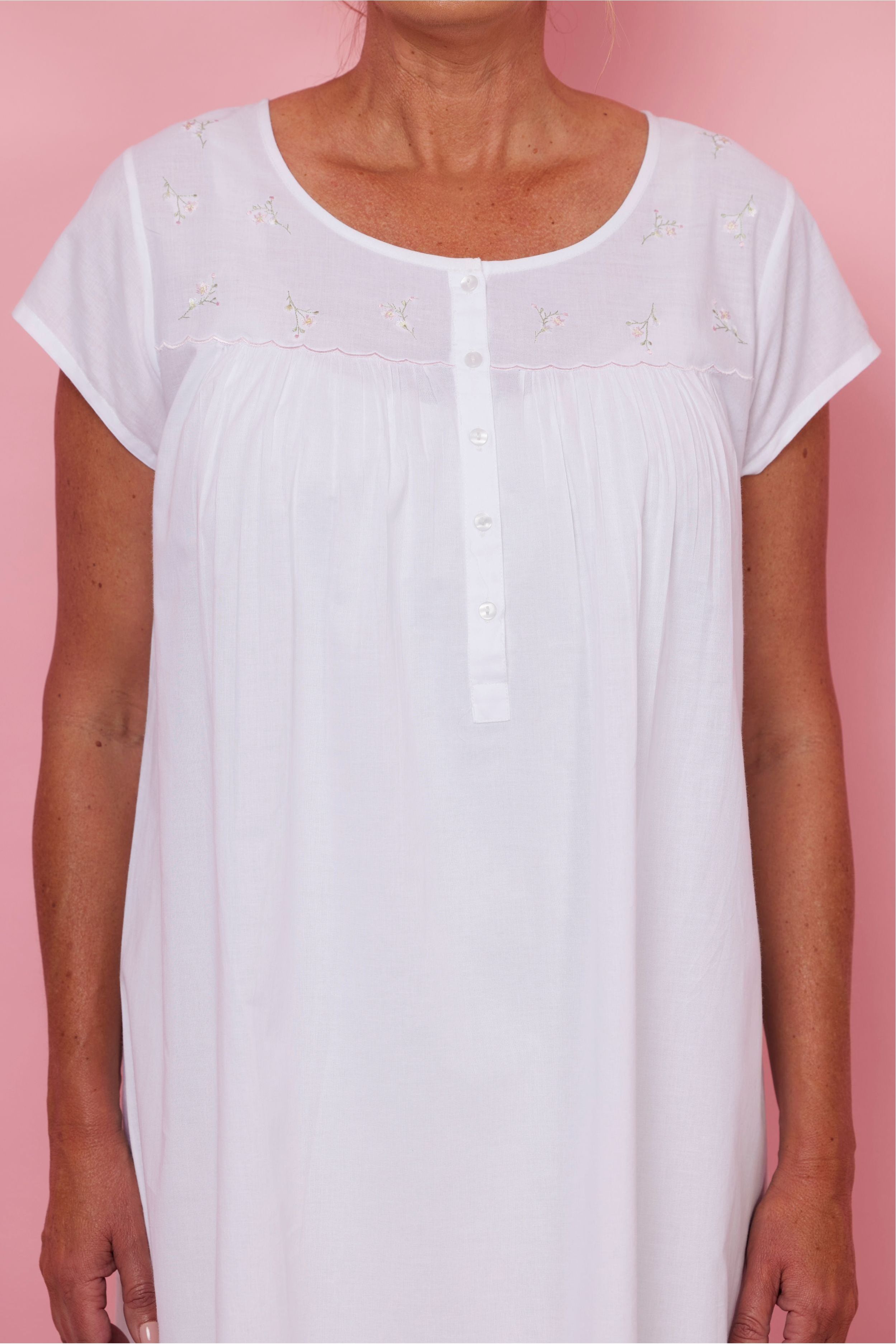 French Country Cambric Cotton Short Nightie -White