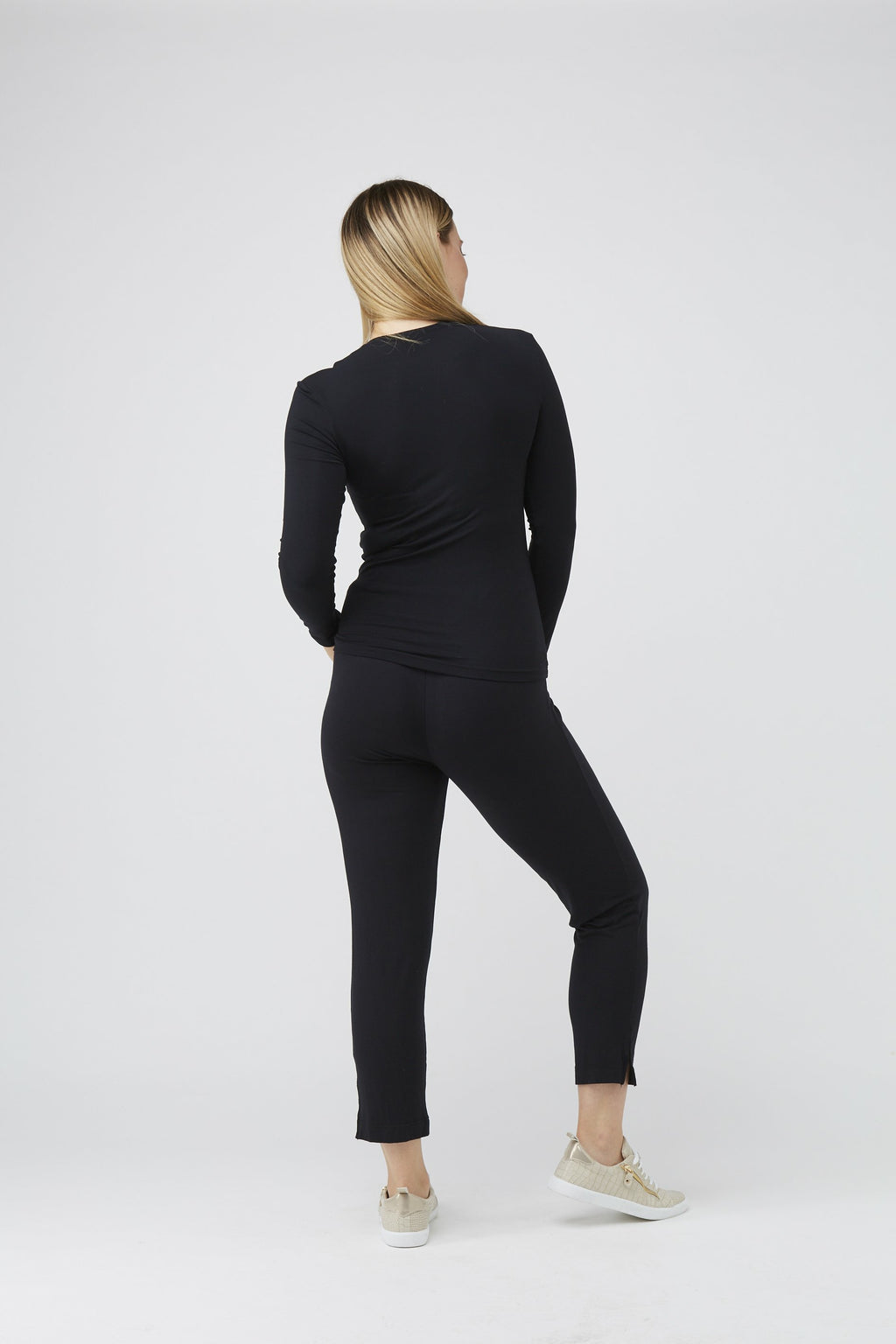 Tani Modal Long Sleeve Scoop Neck Top -Black
