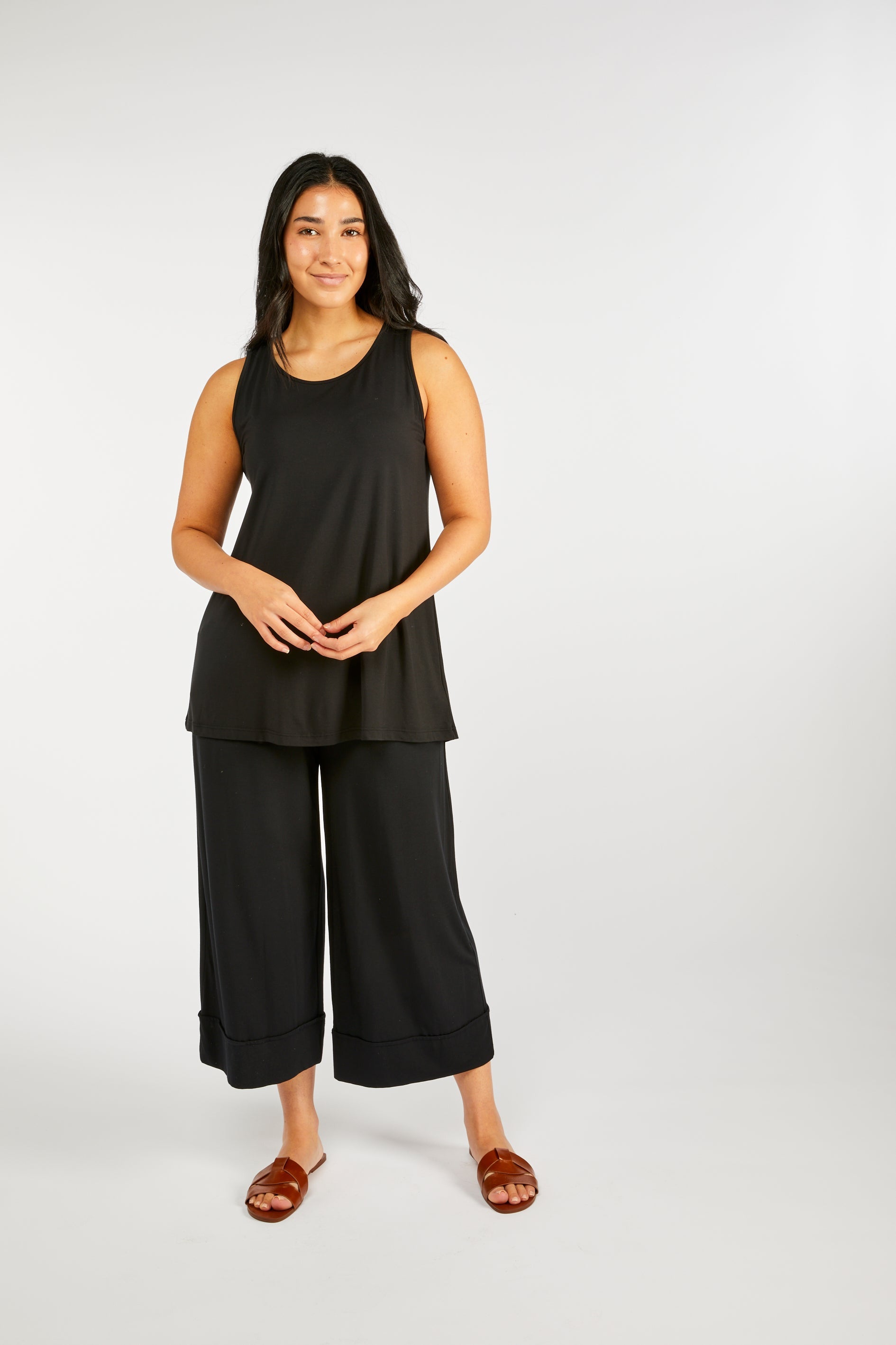 Tani Wide Shoulder Swingfit Top -Black